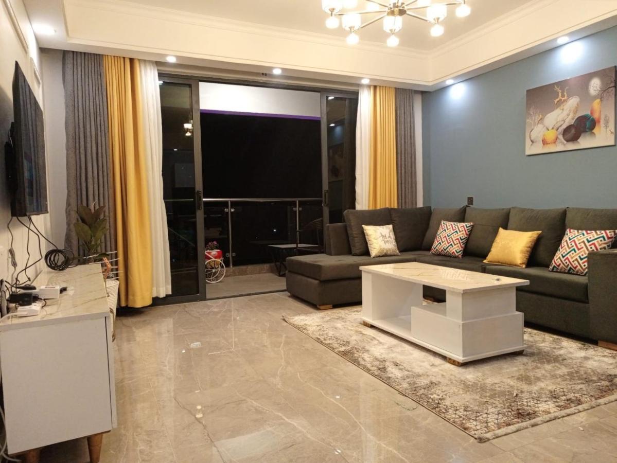 Stayrest Safari Tours New 3 Bedroom Apartments In Kilimani Nairobi With Rooftop Pool Екстер'єр фото