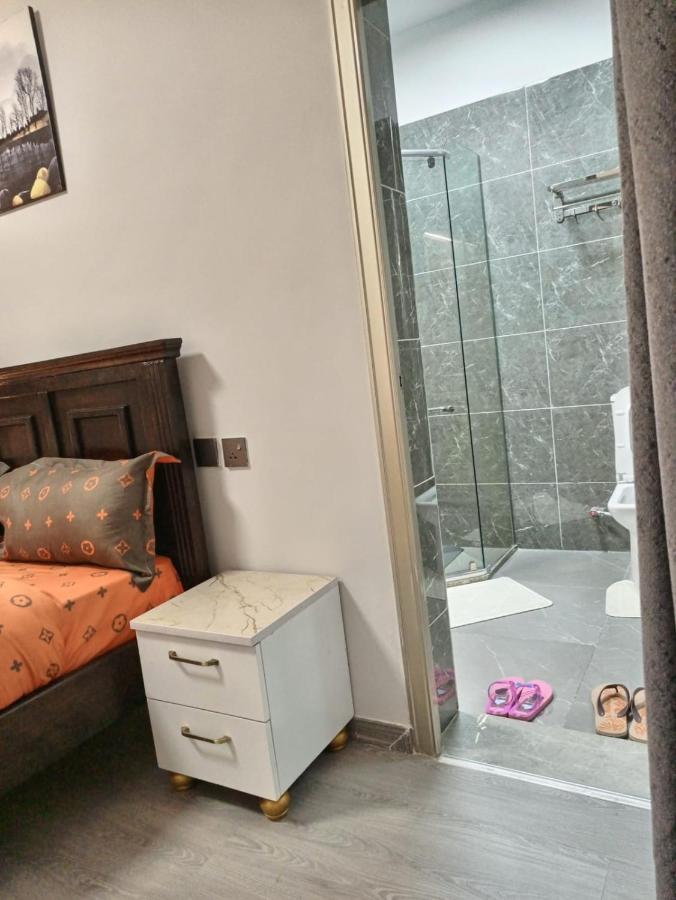 Stayrest Safari Tours New 3 Bedroom Apartments In Kilimani Nairobi With Rooftop Pool Екстер'єр фото