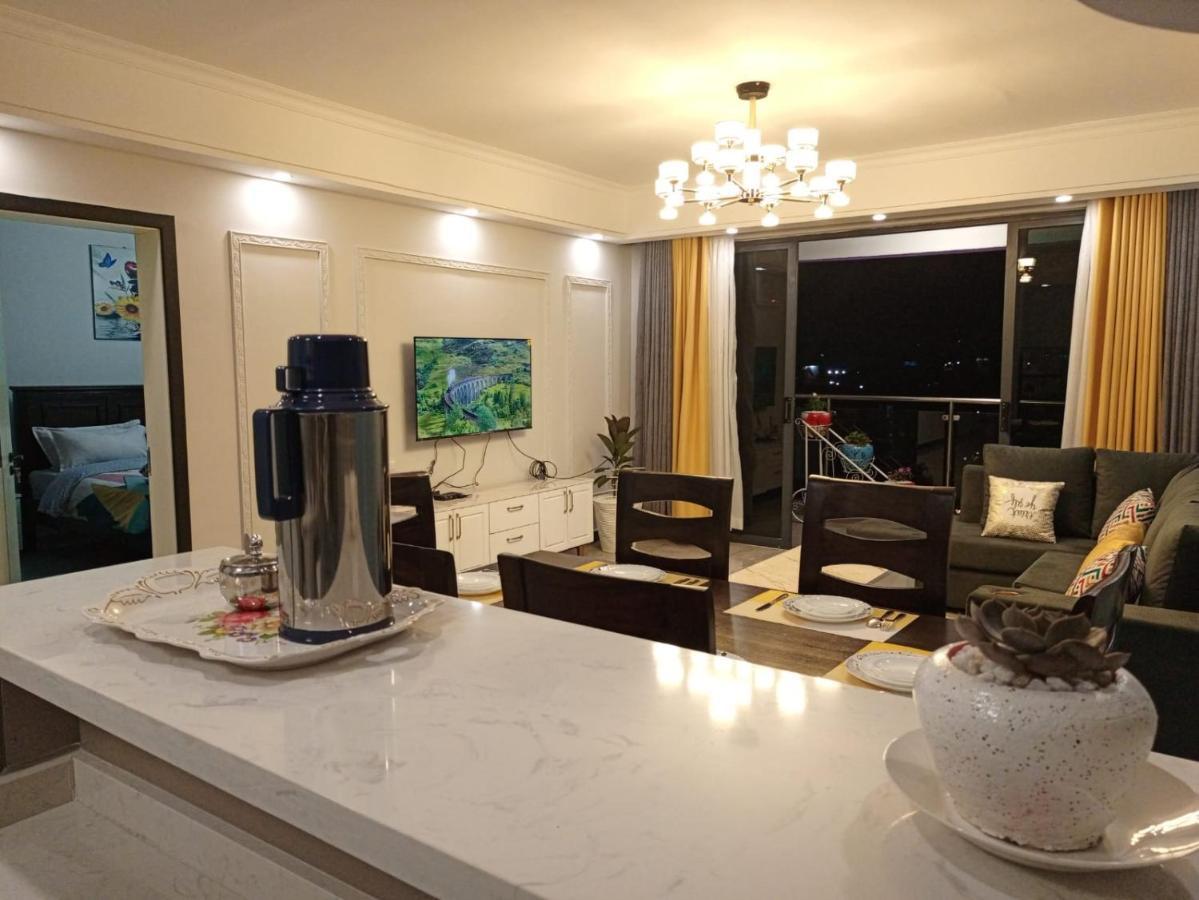 Stayrest Safari Tours New 3 Bedroom Apartments In Kilimani Nairobi With Rooftop Pool Екстер'єр фото