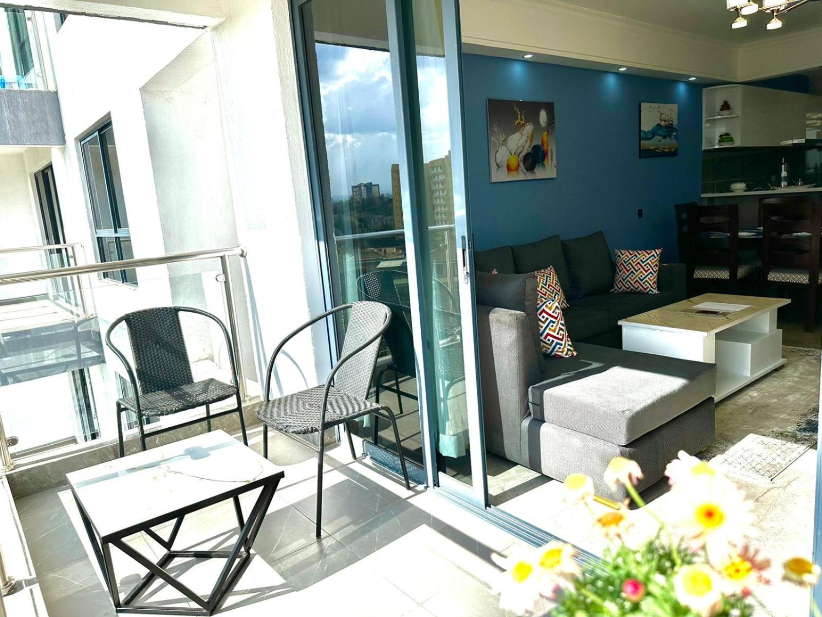 Stayrest Safari Tours New 3 Bedroom Apartments In Kilimani Nairobi With Rooftop Pool Екстер'єр фото