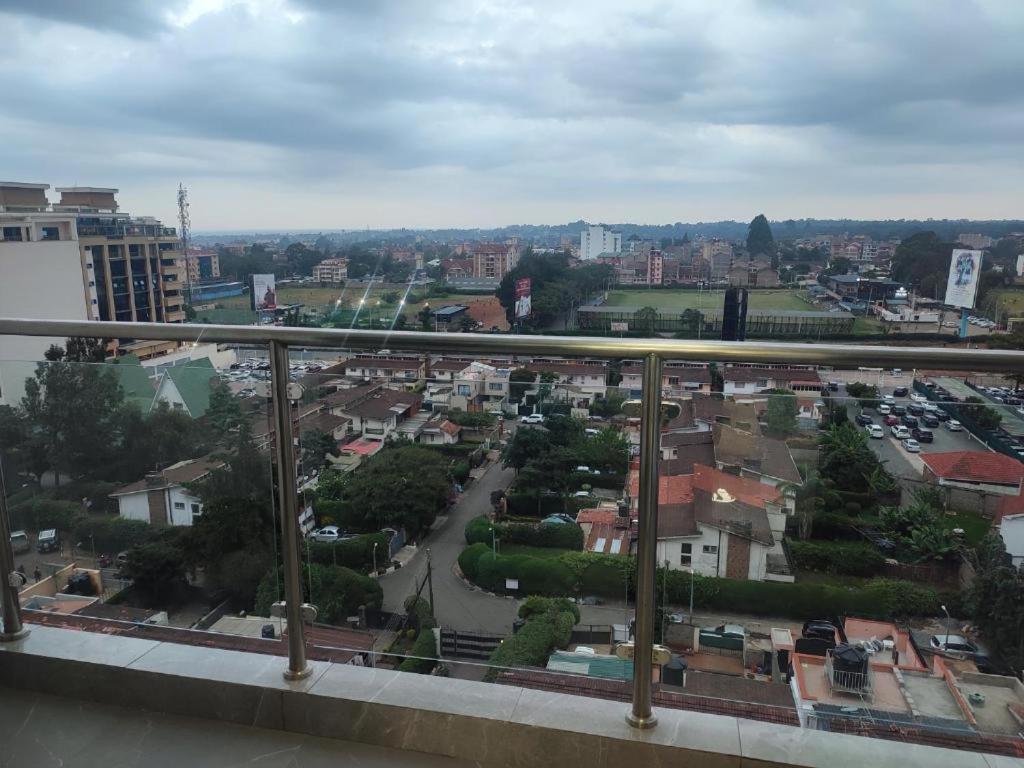 Stayrest Safari Tours New 3 Bedroom Apartments In Kilimani Nairobi With Rooftop Pool Екстер'єр фото